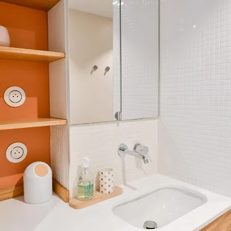 Architect-designed In Le Marais District *
