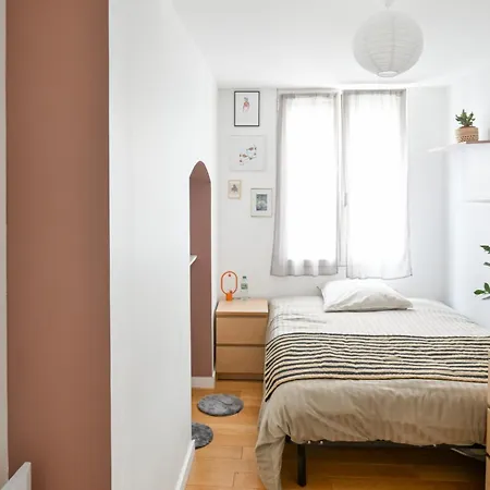 Architect-designed In Le Marais District