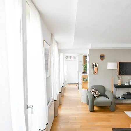 Architect-designed In Le Marais District Paris